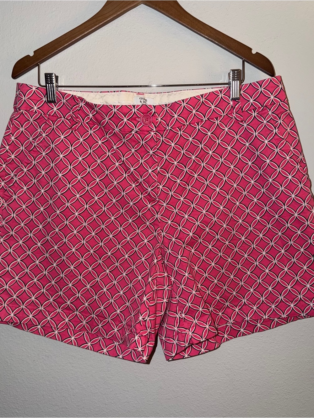 crown & ivy Pink Geometric Print Bermudas